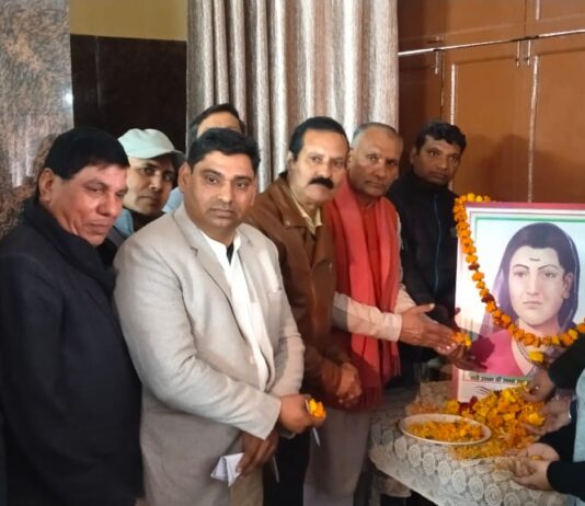 ऑल इंडिया सैनी सेवा समाज रजि ०उत्तराखंड के तत्वाधान में महात्मा ज्योतिबा फुले सैनी धर्मशाला में माता सावित्रीबाई फुले की जयंती को बड़ी धूमधाम से मनाया गया